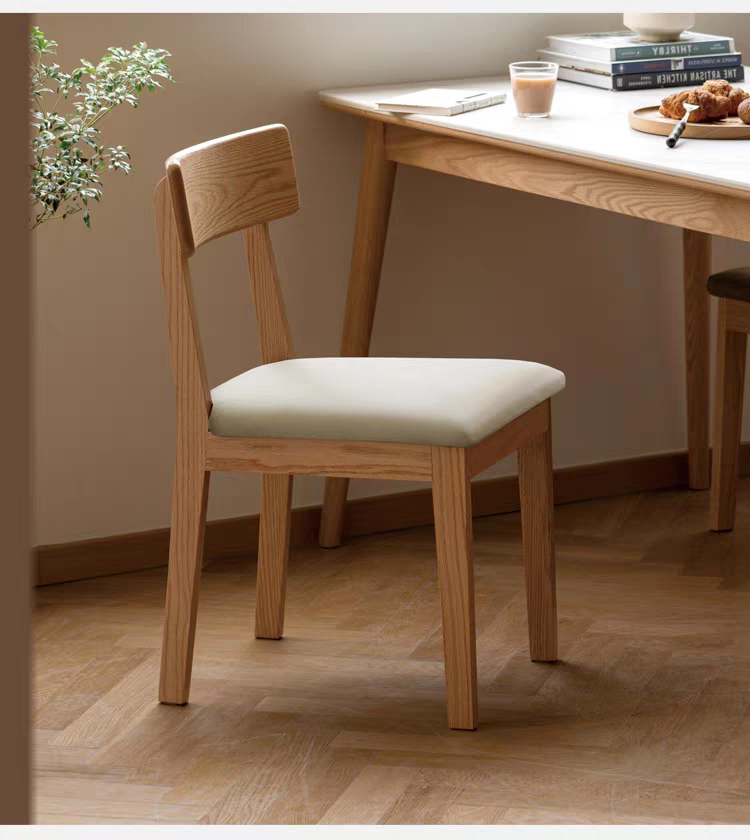 Y28S33 Upholstered Solid Wood Dining Chair