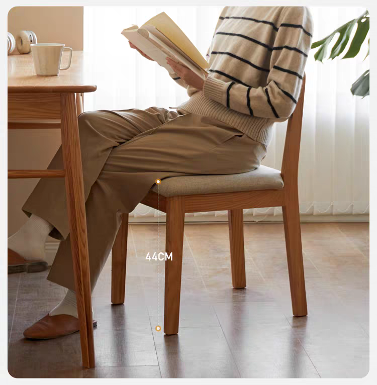 Y28S33 Upholstered Solid Wood Dining Chair