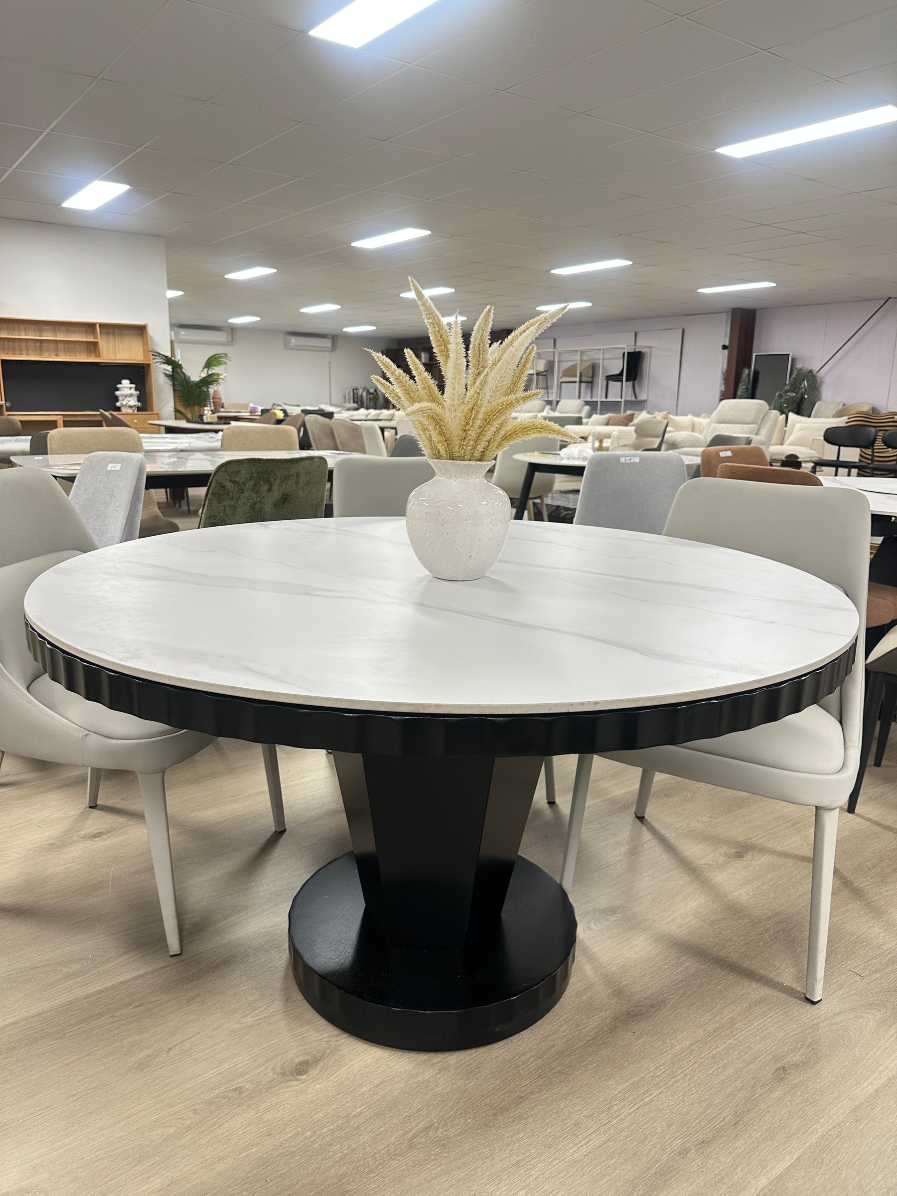 DT993 1.3m Wavy Edge Round Sintered Stone Dining Table